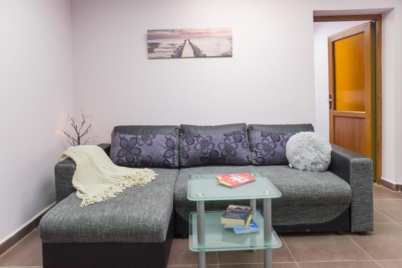 Central House Varna Ngoại thất bức ảnh